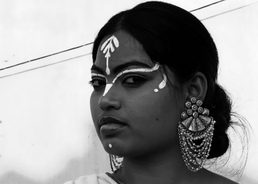 silver danglers অরণ্য