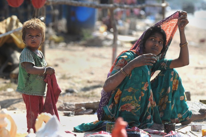 labourer in makeshift shelter in hyderabad