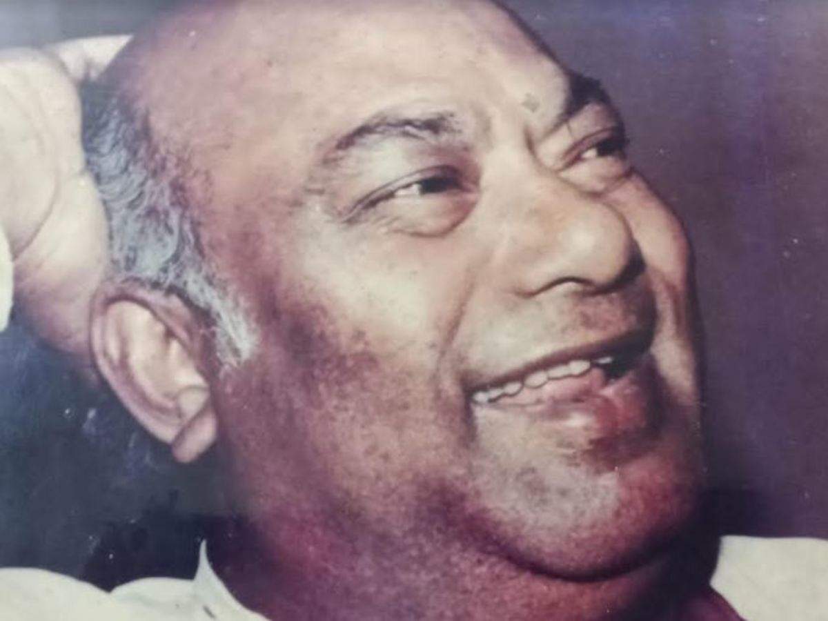 Ali Akbar Khan in a light mood