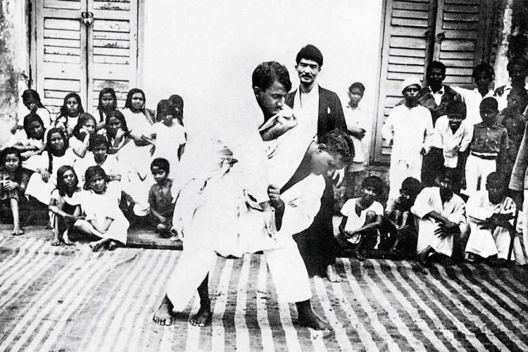 jujutsu training in Santiniketan under Takagaki