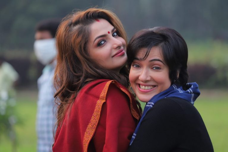 arpita chatterjee and tanushree chakrabarty in abar kanchenjungha