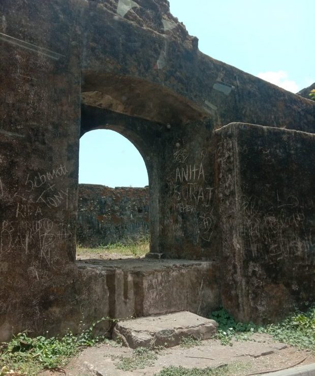 Daman Forts