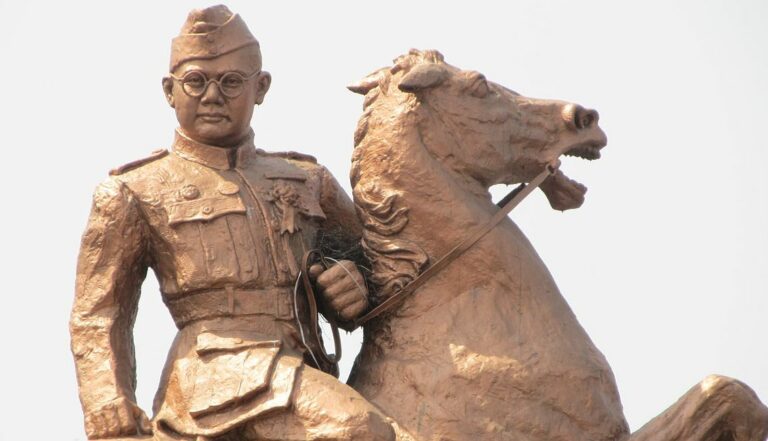 Subhas Chandra Bose Statue Shyambazar