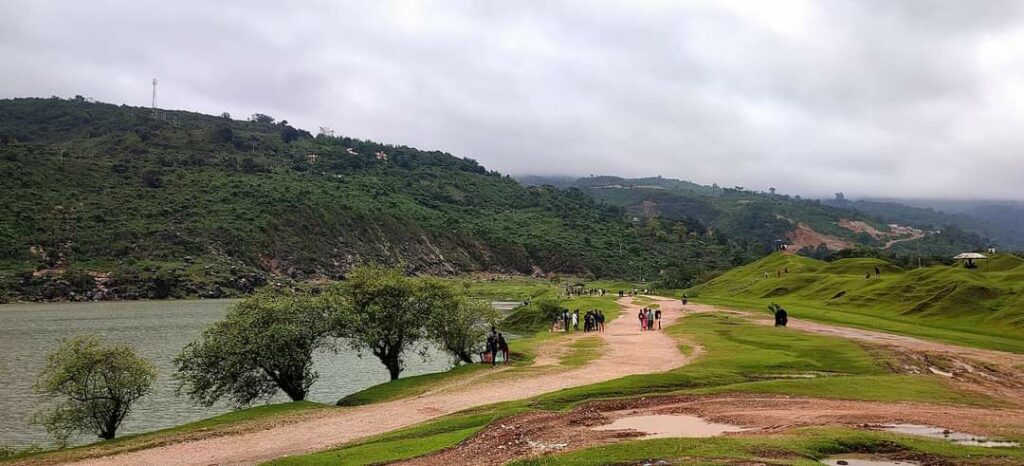 Niladri Lake and Hills