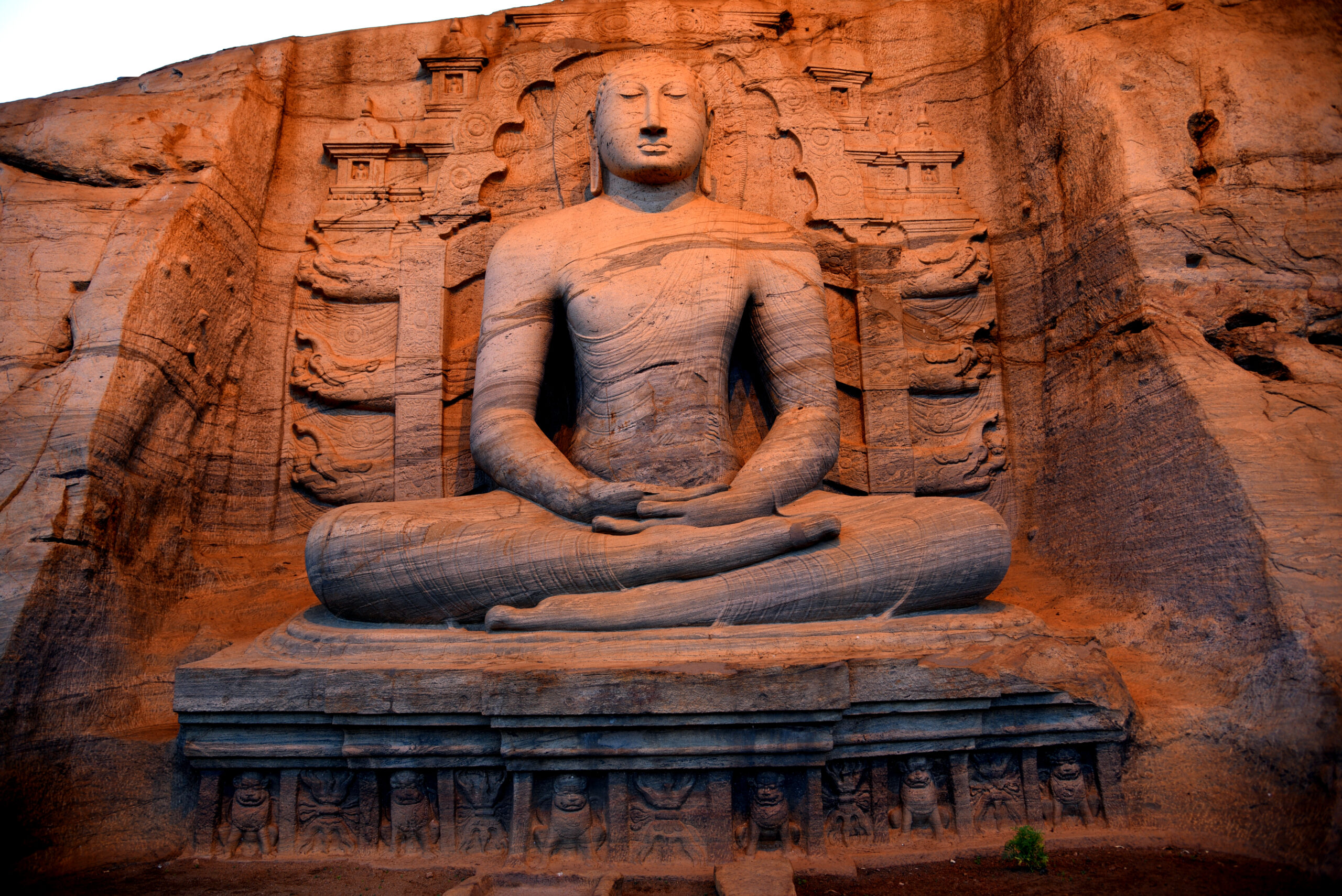 Sitting buddha at Galbihar