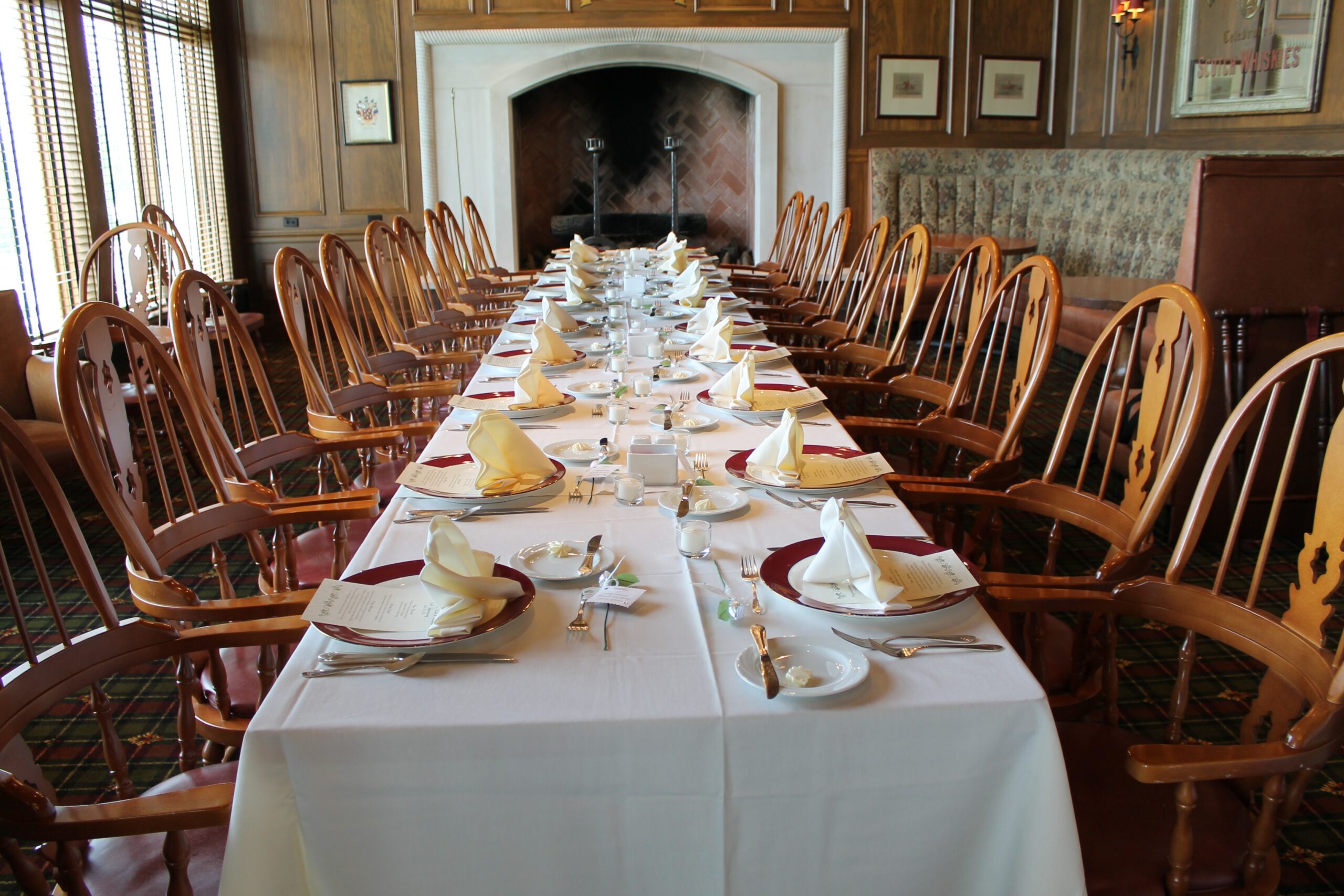 Royal Dining table