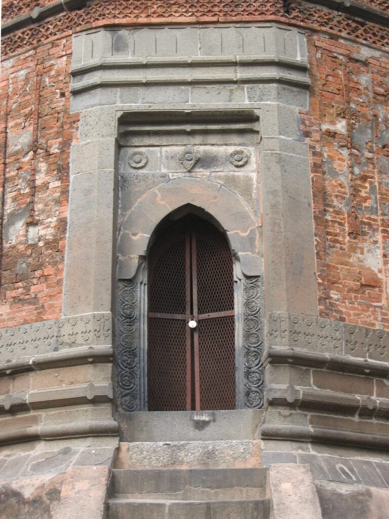 Firoj Shah Minar Gate